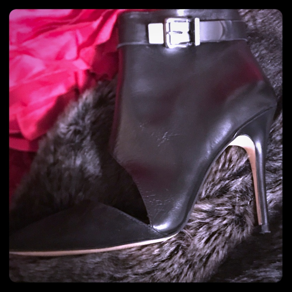 BCBG heels!!